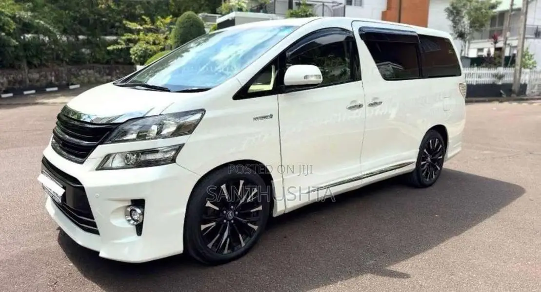 Toyota Vellfire 2012 Van (Used)
