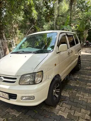 Toyota Noah KR42 2004 Van (Used)
