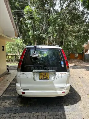 Toyota Noah KR42 2004 Van (Used)
