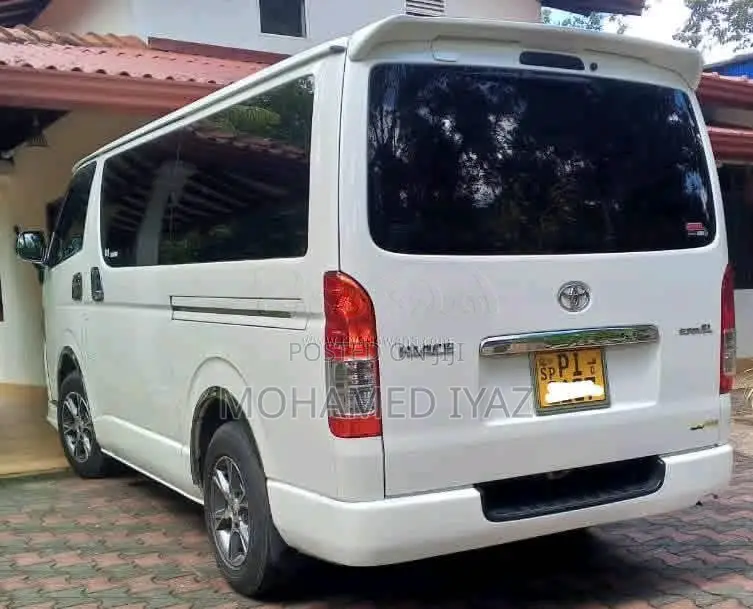 Toyota KDH 2014 Van (Used)