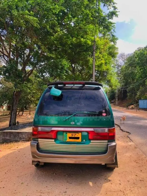 Nissan Serena 1991 Van (Used)