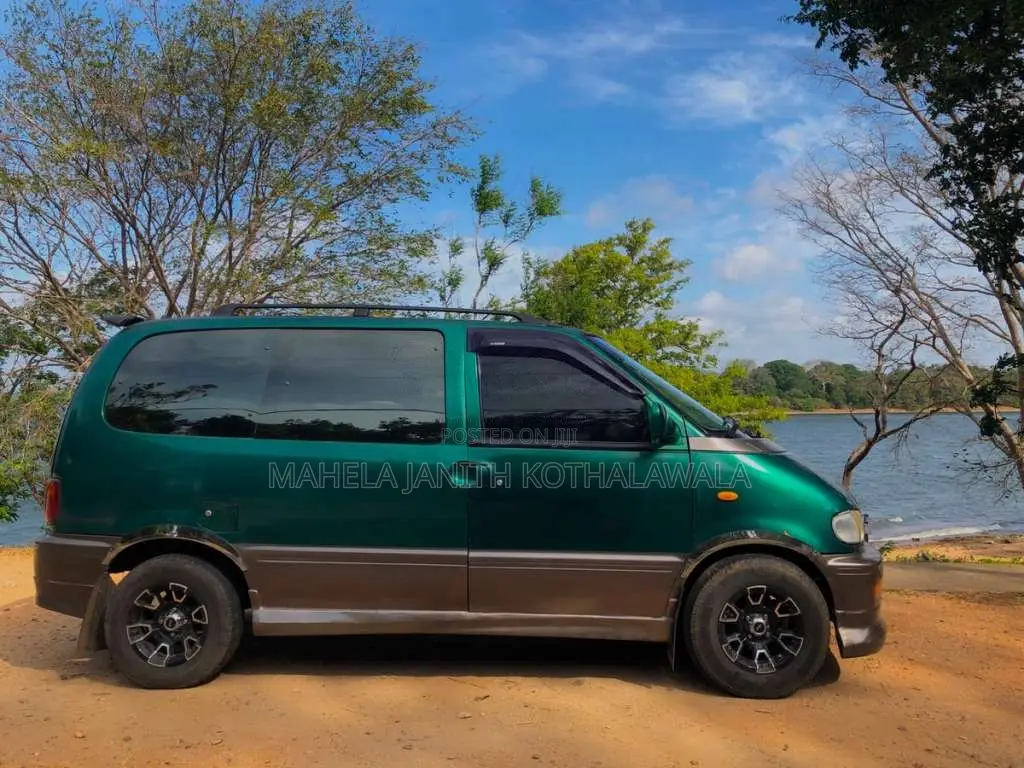 Nissan Serena 1991 Van (Used)