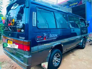 Nissan Caravan 1992 Van (Used)
