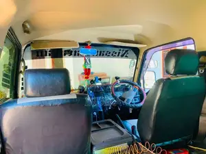 Nissan Caravan 1992 Van (Used)