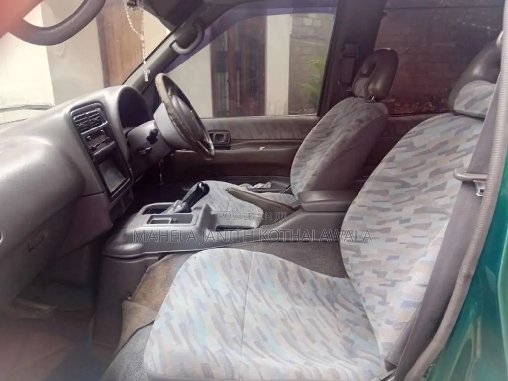 Nissan Serena 1991 Van (Used)