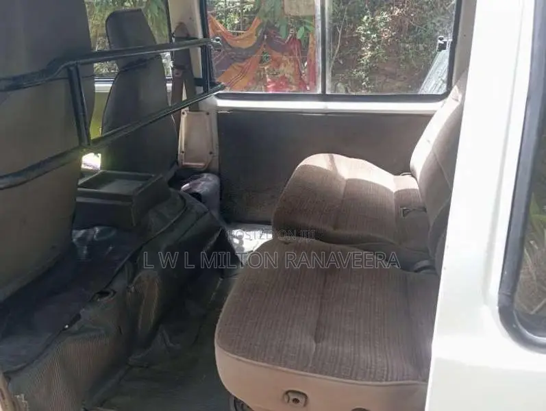 Nissan Vanette 1991 Van (Used)