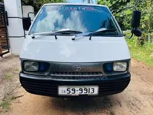 Toyota Lotto 1992 Van (Used)