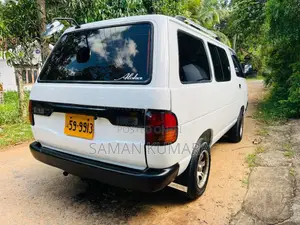 Toyota Lotto 1992 Van (Used)