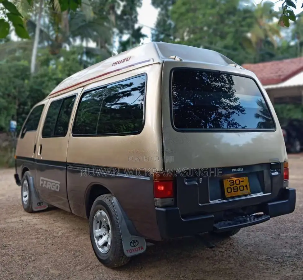 Isuzu Fargo 1983 Van (Used)