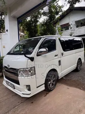 Toyota KDH 2015 Van (Used)
