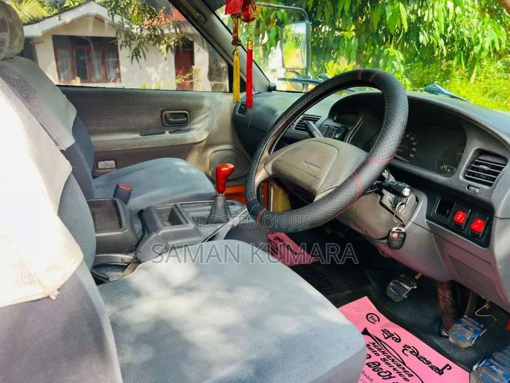 Toyota Lotto 1992 Van (Used)