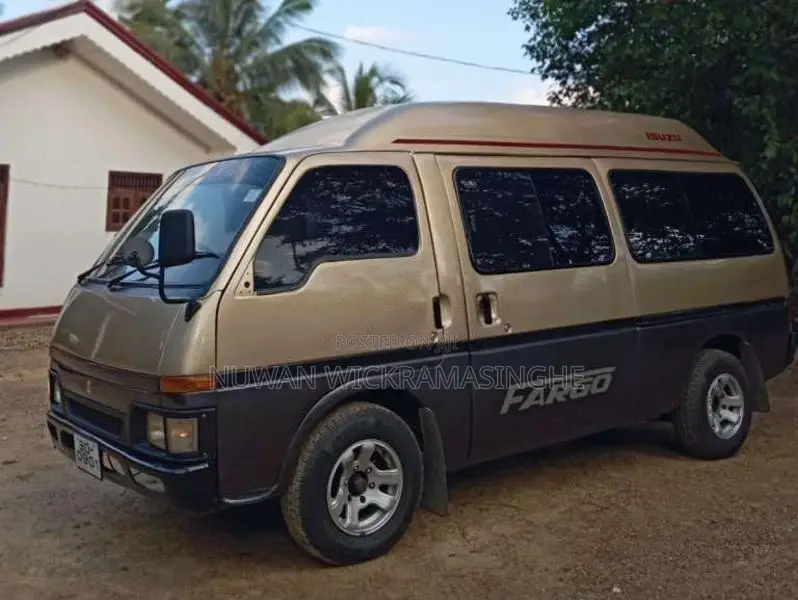 Isuzu Fargo 1983 Van (Used)
