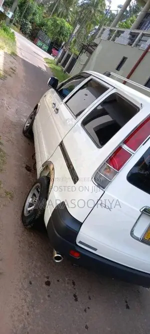 Toyota Noah KR42 2002 Van (Used)