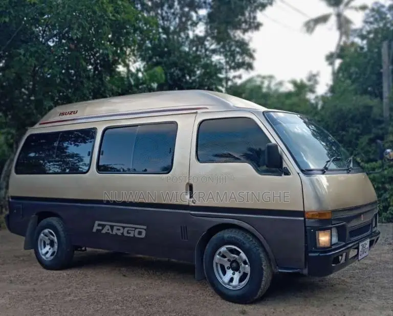 Isuzu Fargo 1983 Van (Used)