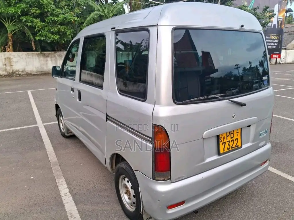 Daihatsu LE3200 V 2003 Van (Used)