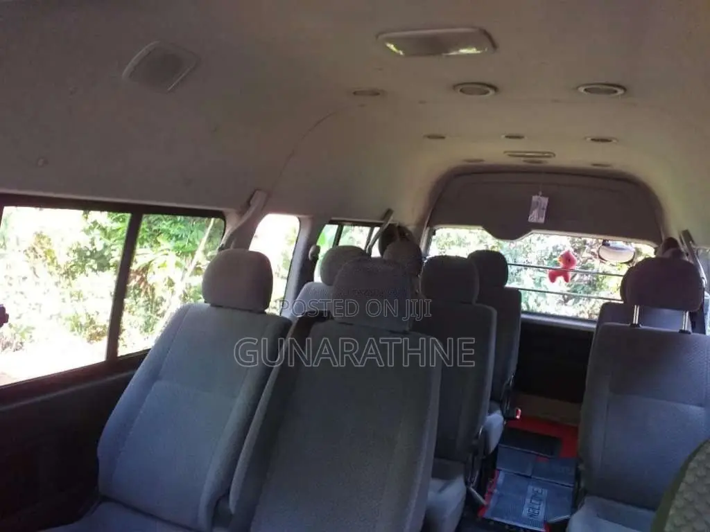 Toyota KDH 2012 Van (Used)