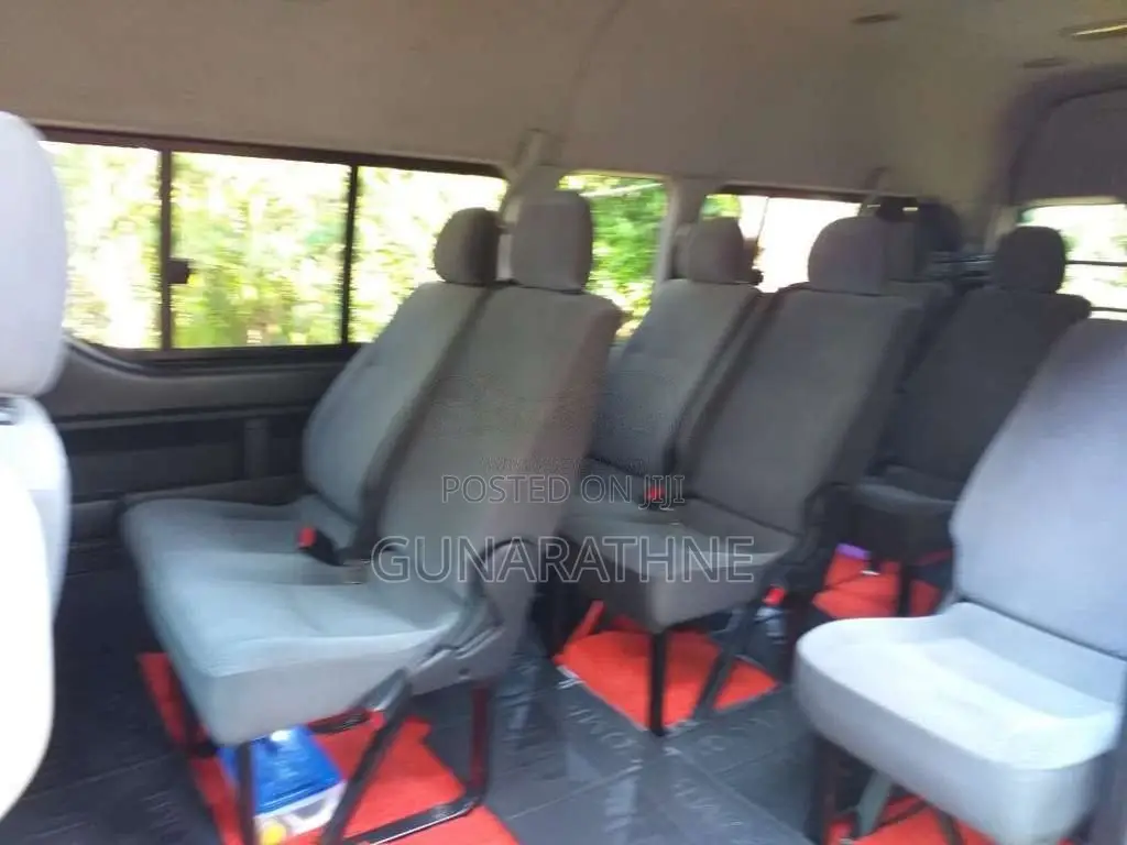 Toyota KDH 2012 Van (Used)