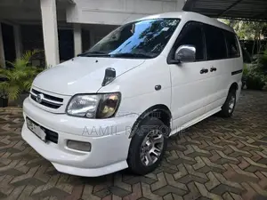 Toyota Noah 2007 Van (Used)