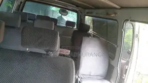 Toyota Dolphin 2000 Van (Used)