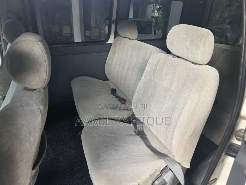 Toyota Noah 2007 Van (Used)