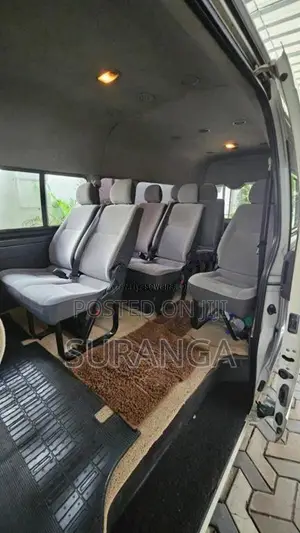 Toyota KDH 2013 Van (Used)