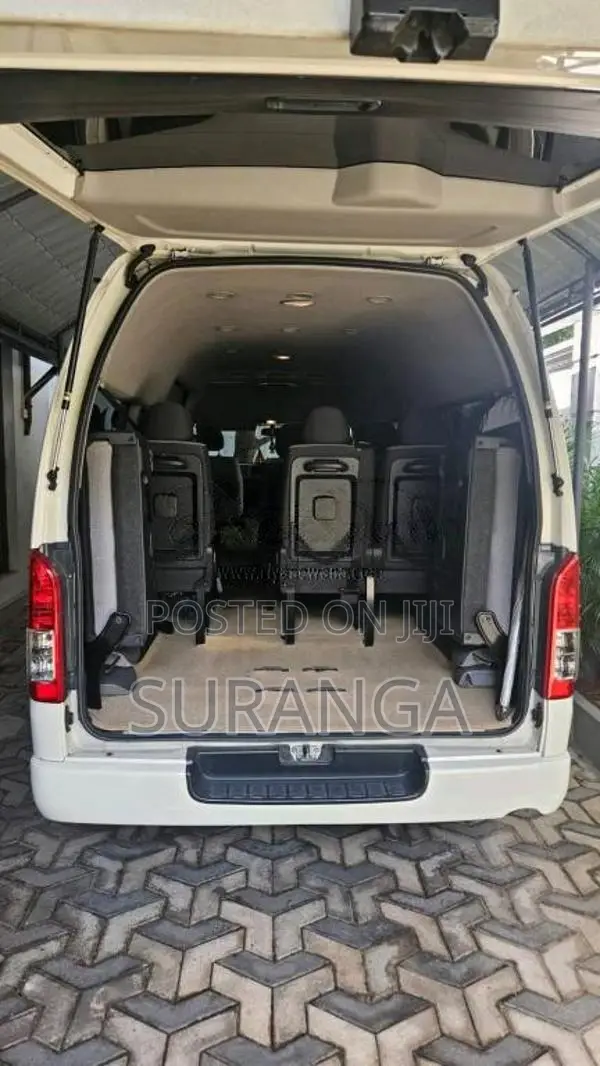 Toyota KDH 2013 Van (Used)
