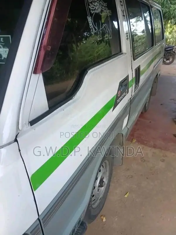 Toyota Shell 1984 Van (Used)