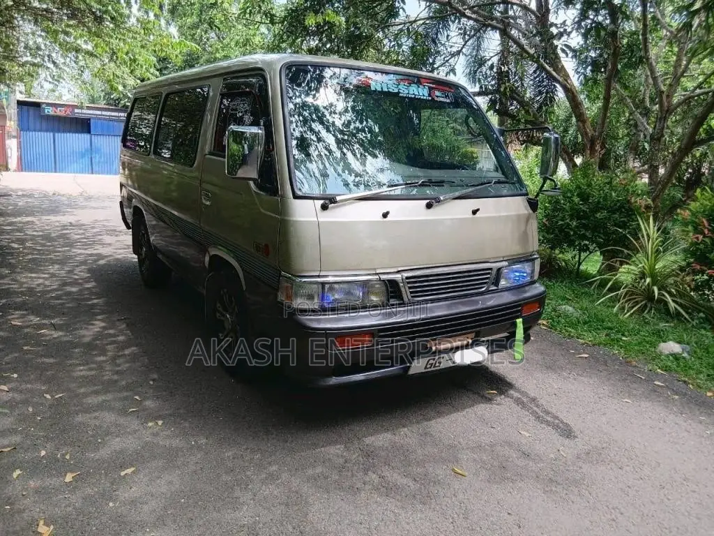 Nissan Caravan 1995 Van (Used)