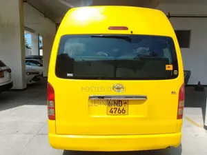 Toyota KDH222R High Roof 2018 Van (Used)