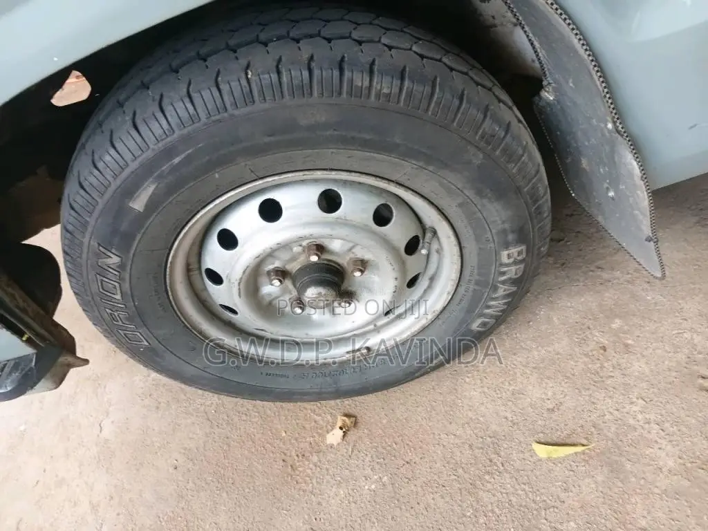 Toyota Shell 1984 Van (Used)