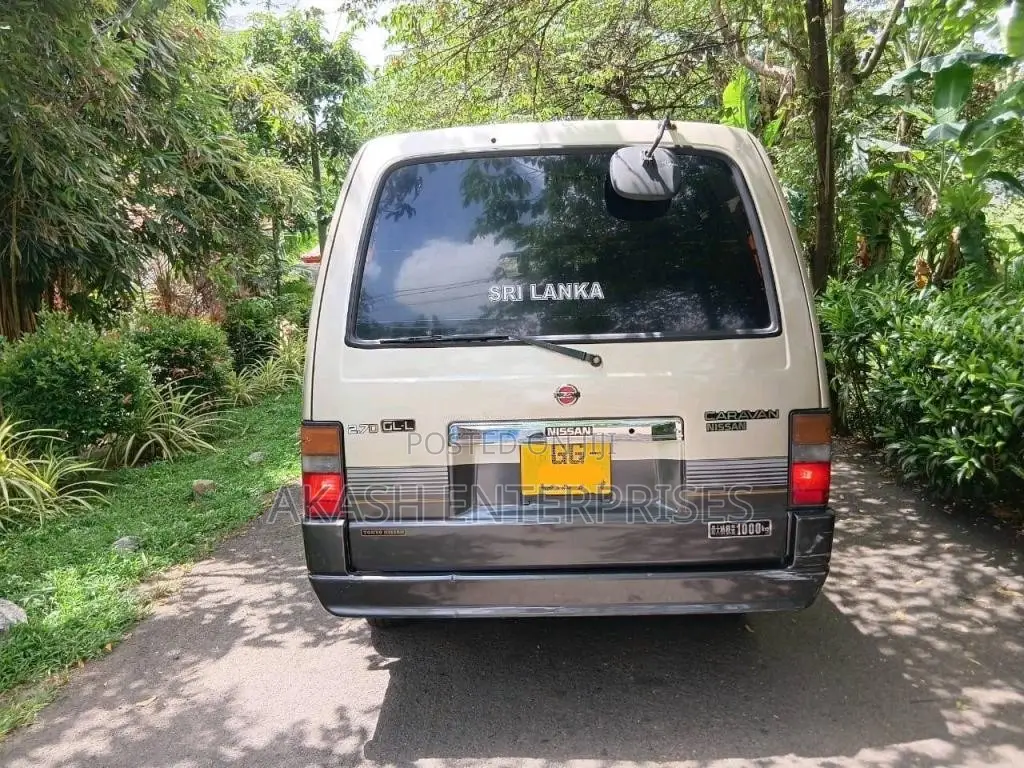 Nissan Caravan 1995 Van (Used)