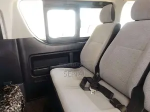 Toyota KDH222R High Roof 2018 Van (Used)