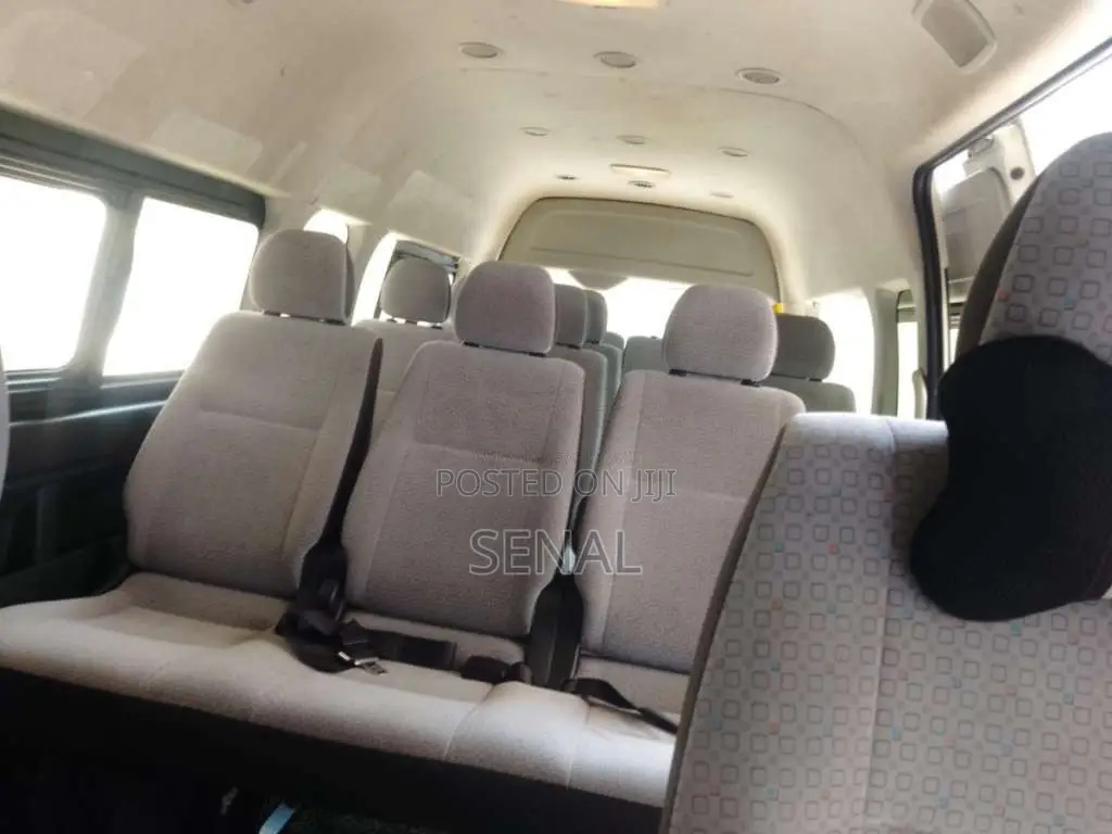 Toyota KDH222R High Roof 2018 Van (Used)