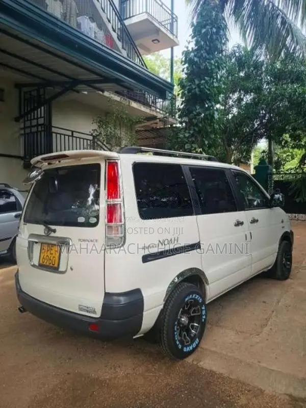 Toyota Noah Kr42 2007 Van (Used)