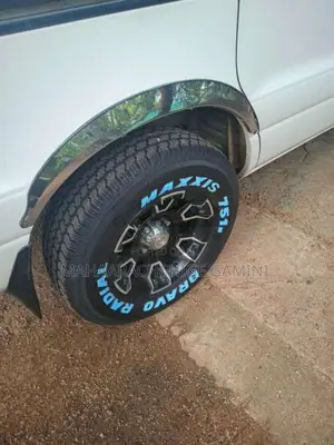 Toyota Noah Kr42 2007 Van (Used)