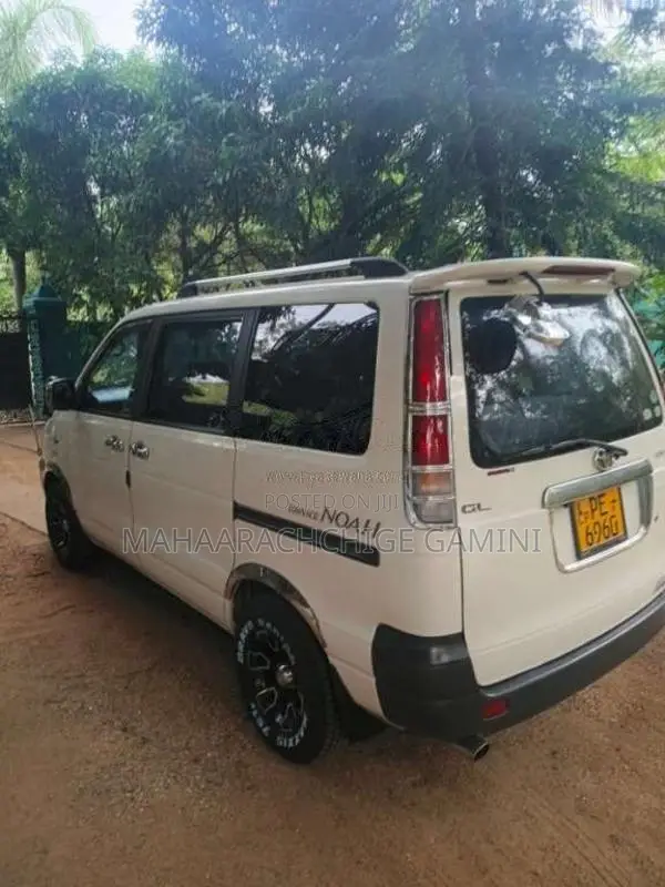 Toyota Noah Kr42 2007 Van (Used)