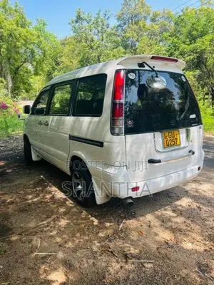 Toyota Noah 1996 Van (Used)