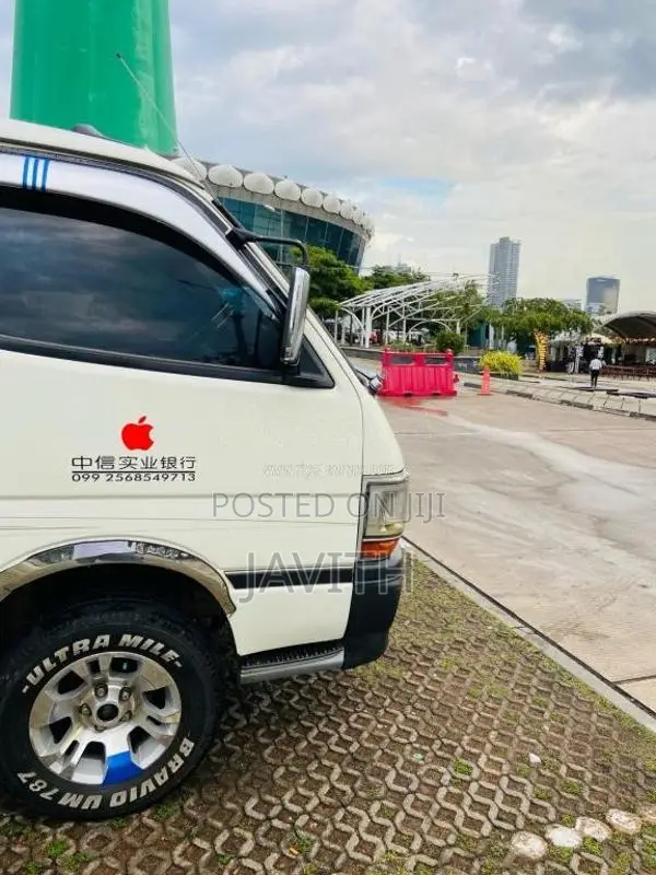Toyota Dolphin 1992 Van (Used)