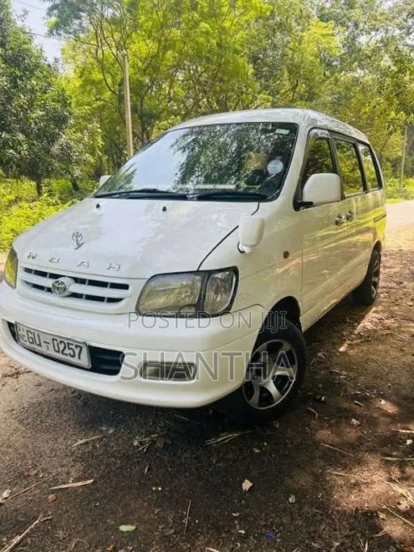 Toyota Noah 1996 Van (Used)
