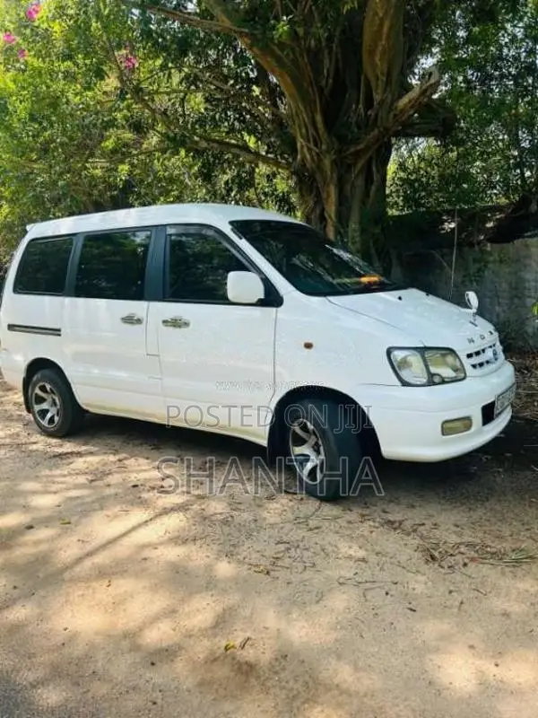 Toyota Noah 1996 Van (Used)