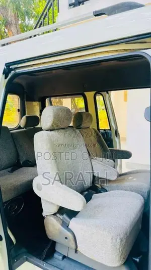 Toyota Noah 1997 Van (Used)