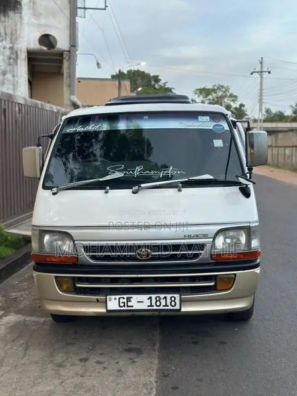 Toyota Dolphin Hiace 103 1995 Van (Used)