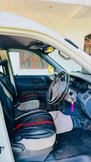 Toyota Noah 1997 Van (Used)