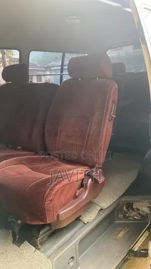 Toyota Dolphin 1992 Van (Used)