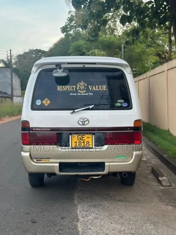 Toyota Dolphin Hiace 103 1995 Van (Used)
