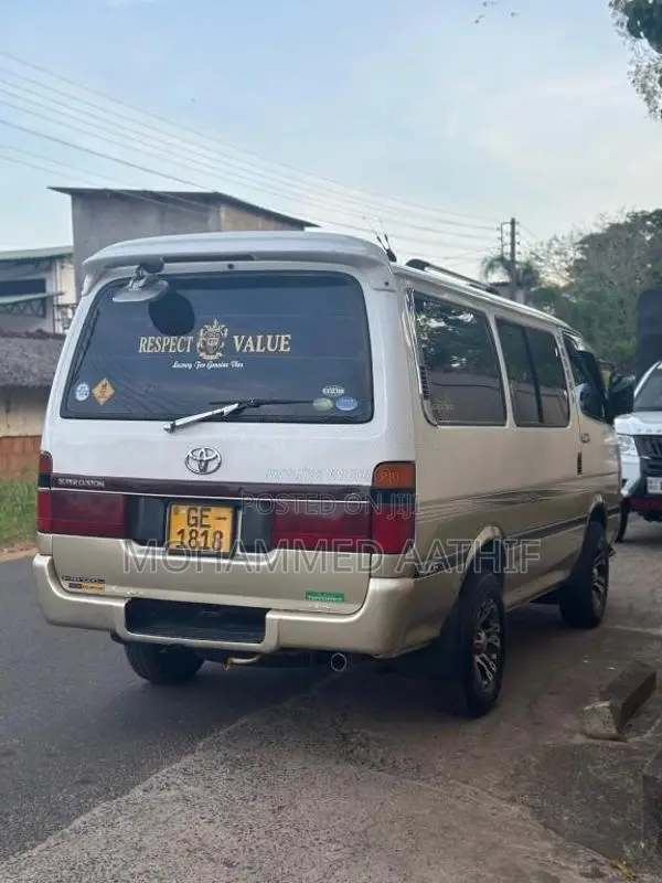 Toyota Dolphin Hiace 103 1995 Van (Used)