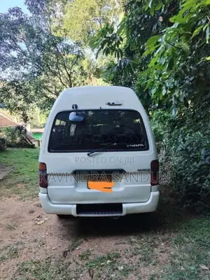 Toyota Dolphin 1993 Van (Used)