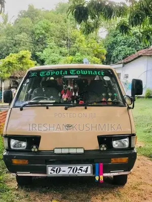 Toyota TownAce 1982 Van (Used)