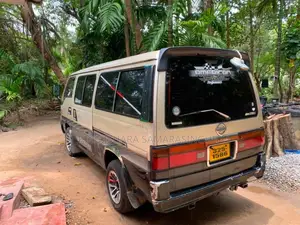 Nissan Caravan 1992 Van (Used)