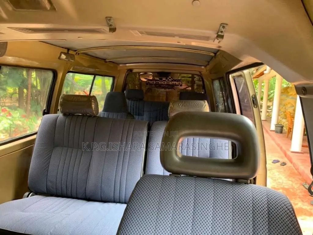 Nissan Caravan 1992 Van (Used)